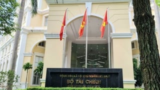 Bộ Tài chính đề xuất thu thuế ngay khi nhận cổ tức bằng chứng khoán