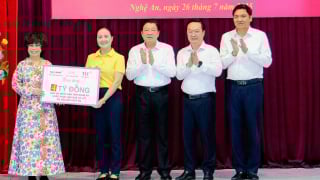 Ngân hàng TMCP Bắc Á - Tập đoàn TH thông qua Quỹ Vì Tầm Vóc Việt trao tặng 4 tỷ đồng hỗ trợ tỉnh Nghệ An khắc phục hậu quả do hoàn lưu bão số 3