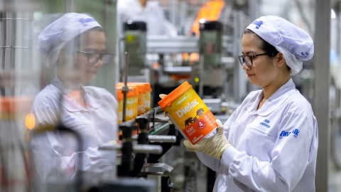 Vinamilk tạo bước ngoặt khi doanh thu xuất khẩu lần đầu vượt mốc 20%