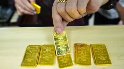 Giá vàng hôm nay 19/5: SJC bật tăng, phản ứng sớm với tin thuế Mỹ