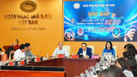 Ngành ngân hàng đẩy mạnh chuyển đổi số trong kỷ nguyên mới