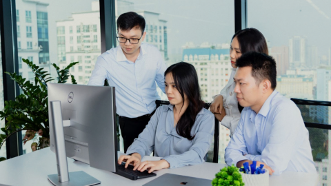 Định hình lại các nền tảng CRM thế hệ mới
