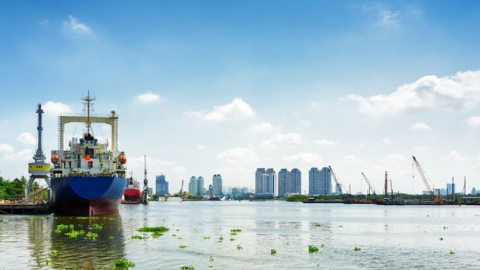 Việt Nam không thể ngủ quên trong cuộc chiến thương mại Mỹ - Trung