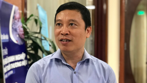 Ba chân kiềng của May 10