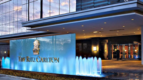 Đằng sau sức hút của thương hiệu trăm tuổi Ritz-Carlton