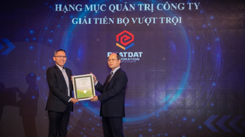 Phát Đạt được vinh danh trong hạng mục quản trị công ty tốt nhất 2020
