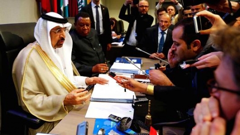 OPEC và Nga đạt được thỏa thuận giảm cung dầu