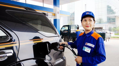 Giảm giá xăng, dầu từ 15h