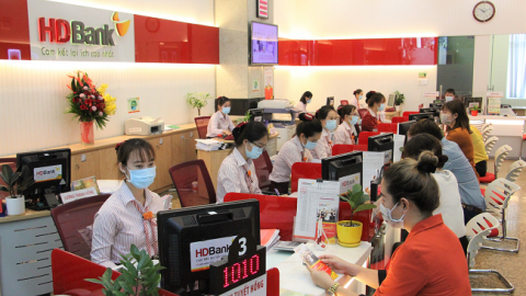 Tín hiệu dư thừa nguồn tiền của hệ thống ngân hàng