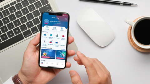 Cuộc đua miễn phí chuyển tiền online nóng trở lại