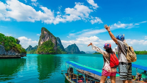 Tận hưởng mùa hè sôi động cùng thẻ tín dụng