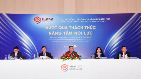 Phát Đạt kết hợp bán sỉ và bán lẻ để tăng lợi nhuận