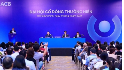 Bán lẻ chững lại, ACB mở rộng sang doanh nghiệp vừa và lớn