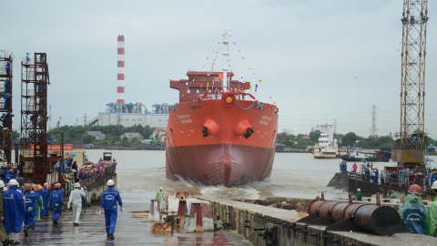 SBIC hạ thuỷ tàu chở dầu đầu tiên sau 6 năm đình trệ