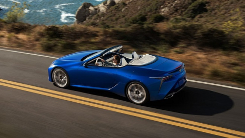 Lexus LC500 mui trần trứ danh đã ra mắt tại Triển lãm ô tô Los Angeles