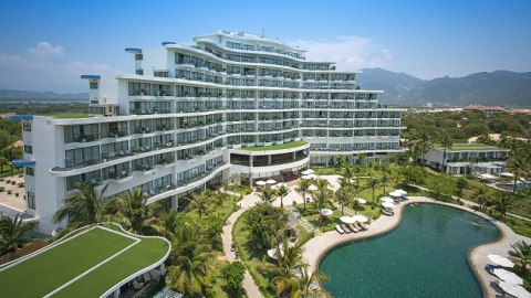 Resort 5 sao Cam Ranh Riviera tặng kỳ nghỉ 4 đêm miễn phí