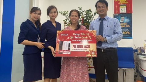 SCB trao giải thưởng chương trình 'Trúng tiền tỷ - Lộc xuân Canh Tý'