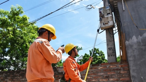 ‘Ngược chiều gió’, số doanh nghiệp ngành điện, nước, gas tăng đột biến 270%