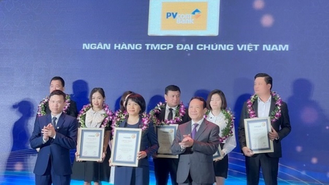 PVcomBank vào Top 500 doanh nghiệp tăng trưởng nhanh nhất Việt Nam 2021