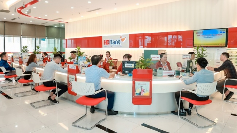 Dẫn đầu xu thế chuyển đổi, HDBank là ngân hàng đầu tiên sử dụng Swift Go