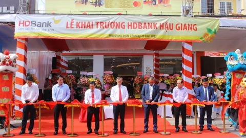 HDBank phủ sóng khắp 61/63 tỉnh, thành và phục vụ thêm hàng triệu khách hàng