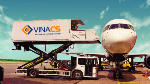 Công ty bán suất ăn trên máy bay thua lỗ vì khó cạnh tranh tại Nội Bài