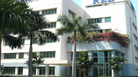 Cú chuyển mình của REE