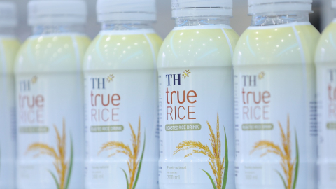 TH ra mắt nước gạo rang TH True Rice