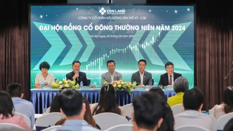 Cen Land xoay sở trong cơn bĩ cực