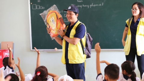 CapitaLand tri ân nhà giáo tại ba trường Hope Schools