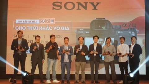 Sony giới thiệu máy ảnh chuyên nghiệp Sony α7 III giá 49 triệu đồng tại Việt Nam