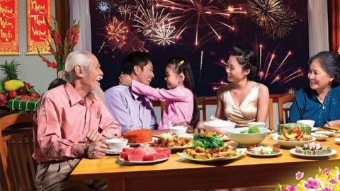 Có cần phải bỏ Tết hay gộp Tết?