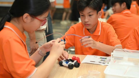 Samsung Việt Nam khởi động cuộc thi Solve for Tomorrow 2025 tại miền Trung