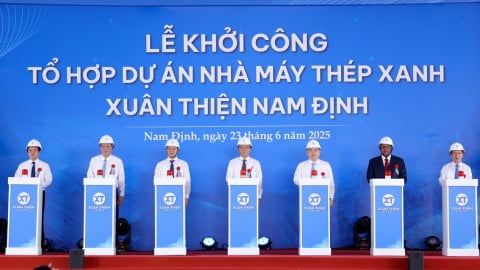 Thép xanh Nam Định lăn bánh