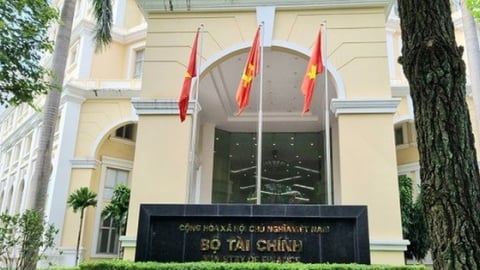 Bộ Tài chính đề xuất thu thuế ngay khi nhận cổ tức bằng chứng khoán