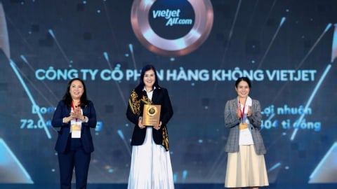 Forbes vinh danh Vietjet trong Top 50 công ty niêm yết tốt nhất Việt Nam 2025