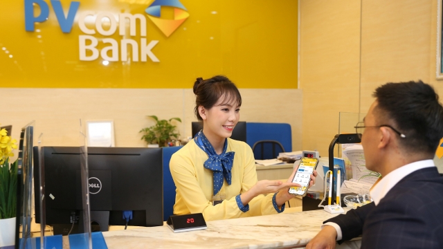 PVcomBank khuyến nghị khách hàng sớm cập nhật giấy tờ và xác thực sinh trắc học