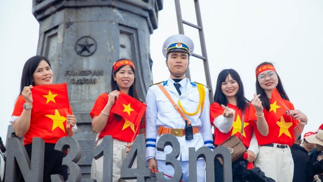 Không khí lễ hội sôi động từ đỉnh Fansipan đến đảo Phú Quốc