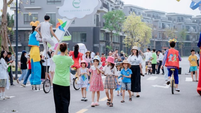 Sống lại tuổi thơ cùng 'Lễ hội mùa hè Eco Central Park 2025'