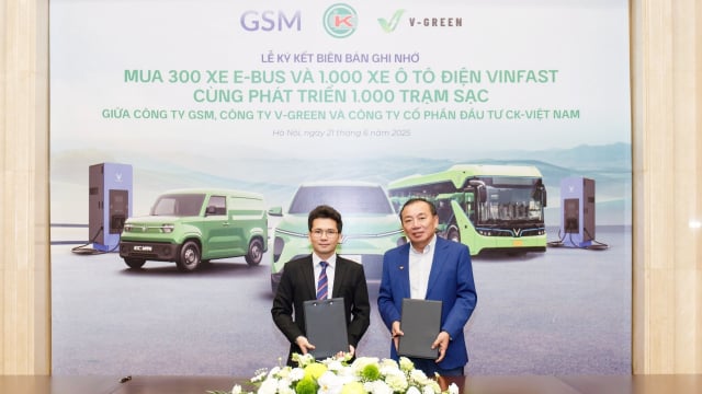 Xanh SM, V-Green và CK Việt Nam hợp tác 'điện hóa giao thông' Nghệ An