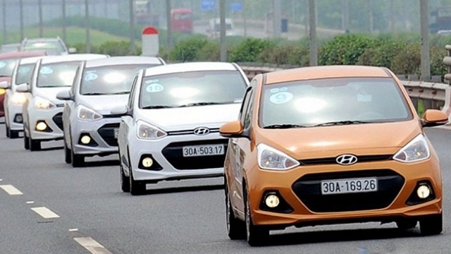 Number of imported cars into Vietnam increased by 25 times in March