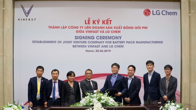 VinFast enters into joint venture with LG Chem to produce battery