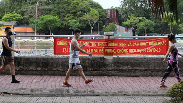 Kéo dài cách ly xã hội: Doanh nghiệp nói gì?