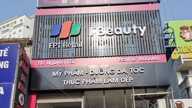 FPT Retail thử nghiệm bán mỹ phẩm