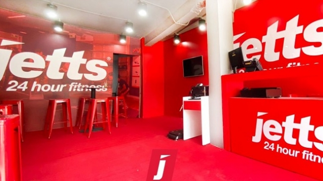 Jetts 24 Hour Fitness hâm nóng thị trường phòng tập Việt Nam