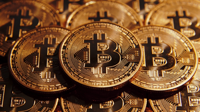 Bitcoin tăng giá trở lại