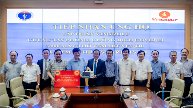 Vingroup tặng 1.700 máy thở xâm nhập và tài trợ hóa chất cho 56.000 xét nghiệm Covid-19