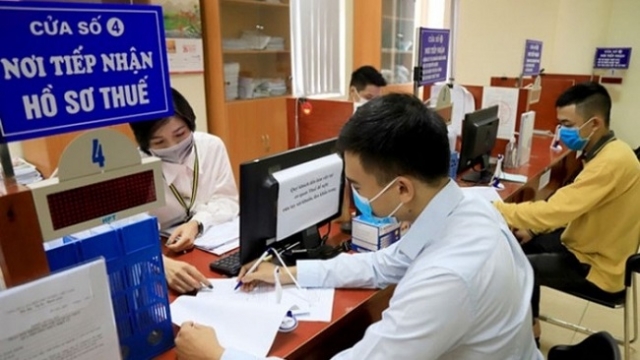 VCCI kiến nghị giảm thuế VAT 50%, tăng hỗ trợ doanh nghiệp đến tháng 6/2022