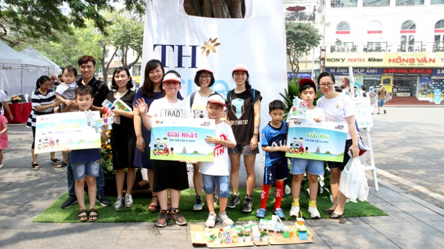 Ngàn lẻ một ý tưởng tái chế, ngăn xả rác từ các hiệp sĩ nhí