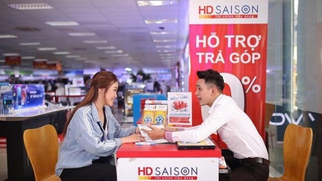 Lợi nhuận HDSaison vượt FE Credit